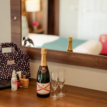 Scotts Hotel 3*