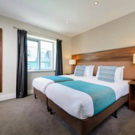 Scotts Hotel
